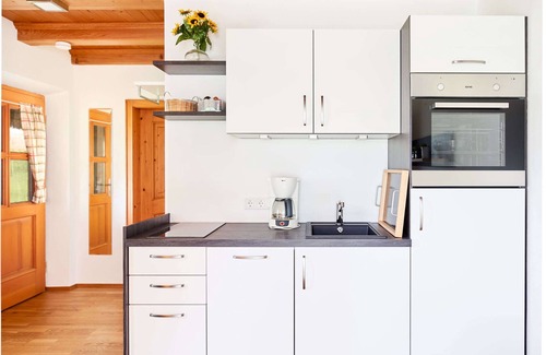 Bad Feilnbach Apartment | Ferienwohnung bis 2 Personen, 1 sep. Schlafzimmer, EG. Terrasse