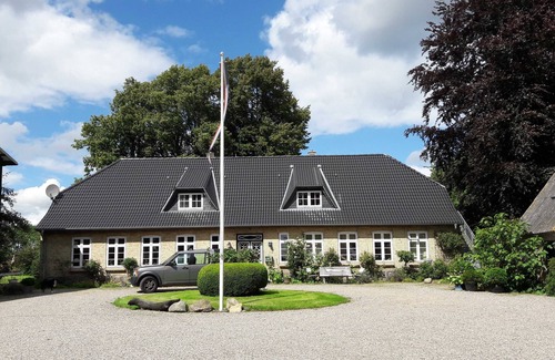 Dorphof Apartment | Ferienwohnung Christine - Holidays in Ferienhofsachau