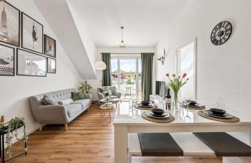 Bad Friedrichshall Apartment | Ferienwohnung Bad Friedrichshall 5BR 10 beds, TV & kitchen