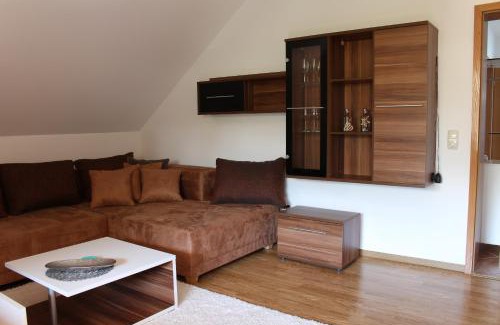 Mernes Apartment | Ferienwohnung Krick