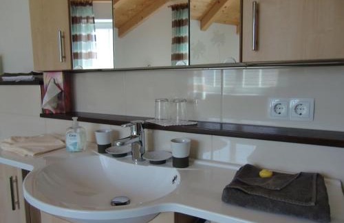 Grassau Apartment | Ferienwohnung Enzian im Haus Schmid