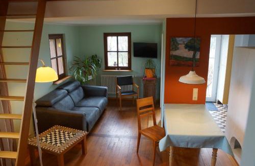 Hilbringen Apartment | Ferienwohnung Grün und Aussichtsreich
