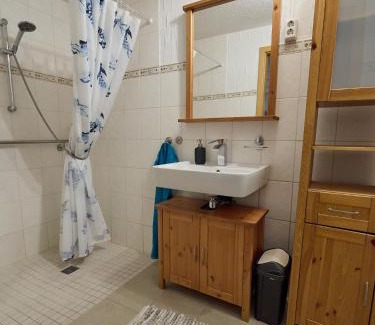 Freisen Apartment | Ferienwohnung Grüner Flamingo