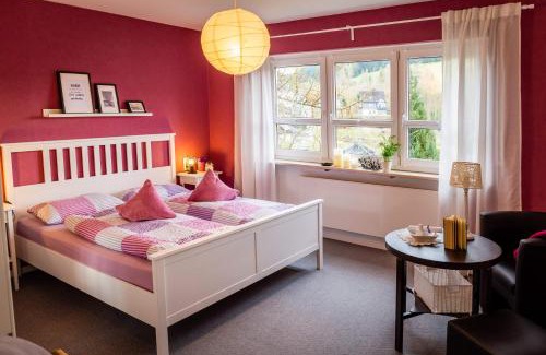 Ludwigsstadt Apartment | Ferienwohnung Haus am Sommerberg