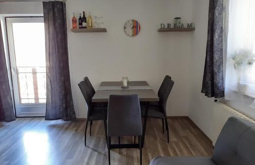 Engelhartszell Apartment | Ferienwohnung Huber