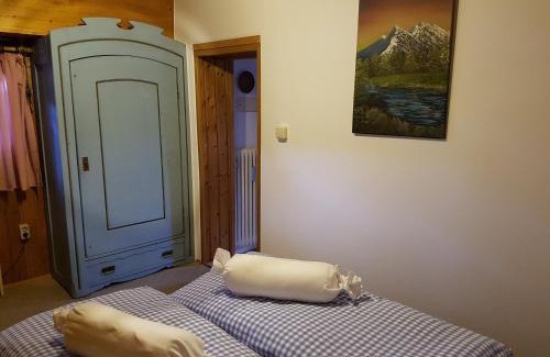 Gmund am Tegernsee Apartment | Ferienwohnung Kraihof, 83703 Gmund am Tegernsee