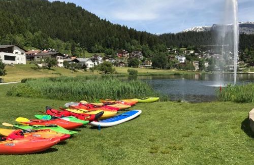 Laax Apartment | Ferienwohnung Laax mit Traumblick, großem Balkon und Terrasse