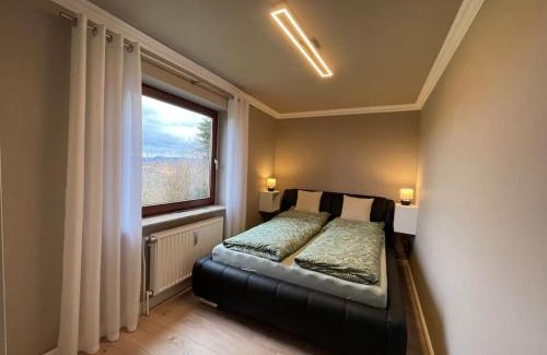 Eschwege Apartment | Ferienwohnung Leuchtbergblick mit Terrasse und PKW Stellplatz