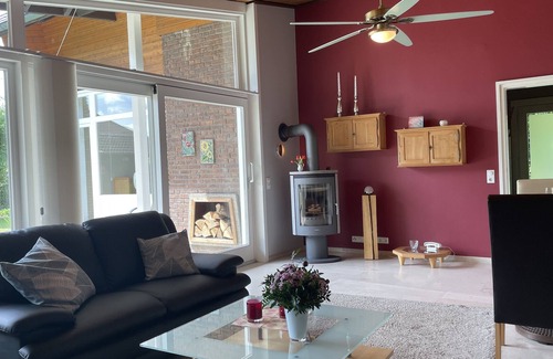 Emsdetten Apartment | Ferienwohnung mit Großer Terrasse und Eigenem Garten
