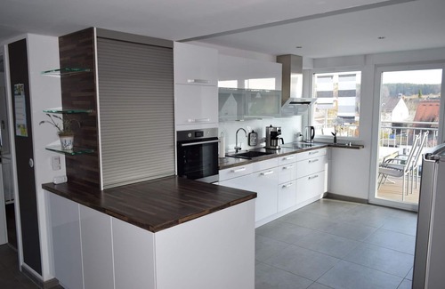 Zirndorf Apartment | Ferienwohnung mit Südbalkon