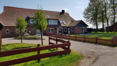 Breiholzfahre Apartment | Ferienwohnung mit wunderschönem Blick auf den Nord-Ostsee-Kanal