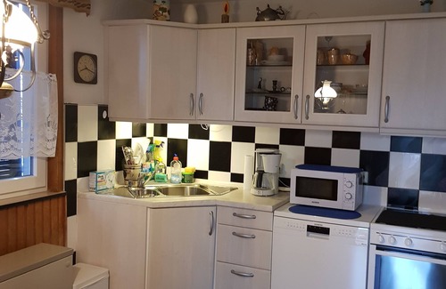 Braeunlingen Apartment | Ferienwohnung Moni, 90qm, 1 Schlafzimmer, 1 Wohn-/Schlafzimmer, Wintergarten, max. 4 Personen