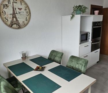Leherheide Apartment | Ferienwohnung Monteurwohnung Majü