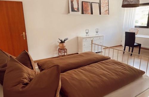 Oberfell Apartment | Ferienwohnung Moselflair mit direktem Blick auf die Mosel und Weinberge