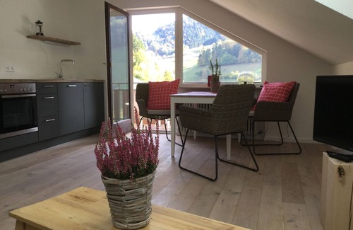 Munstertal Apartment | Ferienwohnung Muureecke, 55qm mit 1 Schlafraum und Terrasse/Balkon für max. 4 Personen