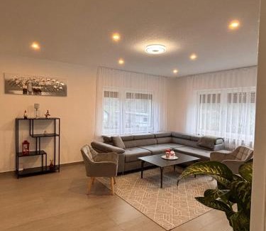 Meerholz Apartment | Ferienwohnung NERA