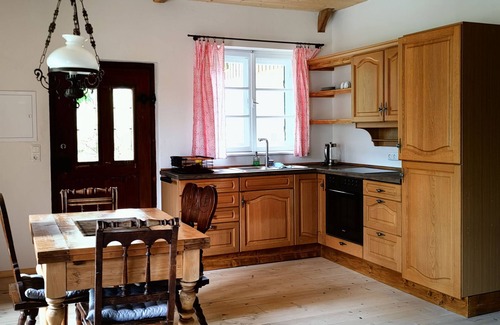 Halfing Apartment | Ferienwohnung Nusseckerl, 42 qm Obergeschoss, Kombinierter Wohn- und Schlafraum
