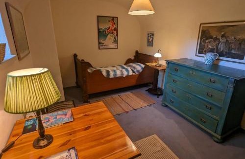 Magdalensberg Apartment | Ferienwohnung Ottmanach Schlosshof