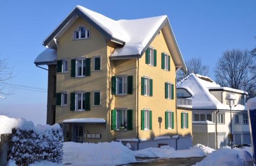 Wolfhalden Apartment | Ferienwohnung Rätia