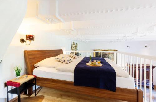 Oberhundem Apartment | Ferienwohnung Saalstube - Schloss Adolphsburg