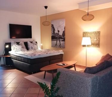 Hinzenbach Apartment | Ferienwohnung Schuhmann Therme Aquapulco Ikuna Erlebnispark Zoo Schmiding 20 min mit Auto entfernt mit Wintergarten und Garten ab 3 Nächte buchbar