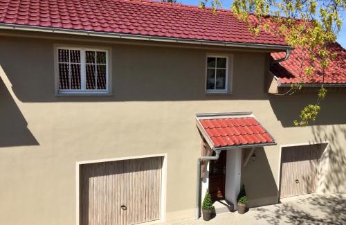 Groskoschen Apartment | Ferienwohnung Schwalbennest-Großkoschen