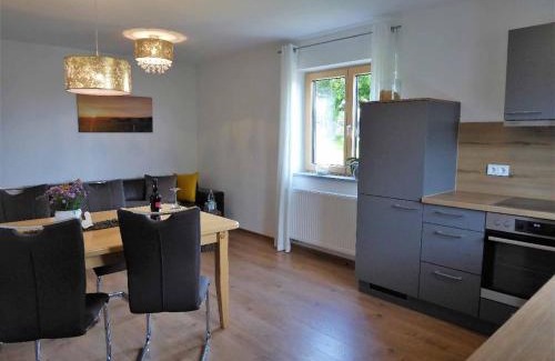 Michelsneukirchen Apartment | Ferienwohnung Sonnenplatzl
