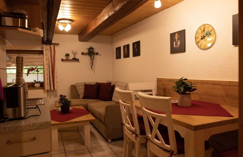 Sankt Georgen im Schwarzwald Apartment | Ferienwohnung Storchennest mit 50qm, 2 Schlafräume für max. 5 Personen