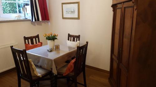 Meckenbeuren Apartment | Ferienwohnung "Waldeck" Nahe Messe und Bodensee