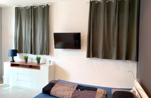 Itzehoe Apartment | Ferienwohnungen Arp "Garage" mit Parkplatz
