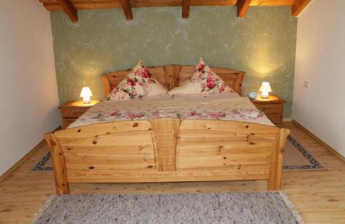 Arnbruck Apartment | Ferienwohnungen Baur