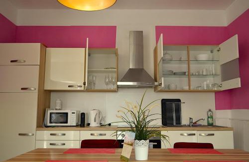 Halbturn Apartment | Ferienwohnungen Halbturn