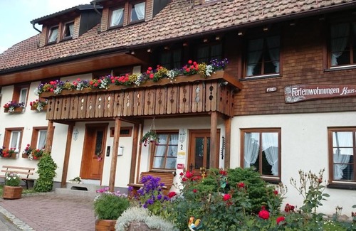 Altglashutten Apartment | Ferienwohnungen Haus Schwörer