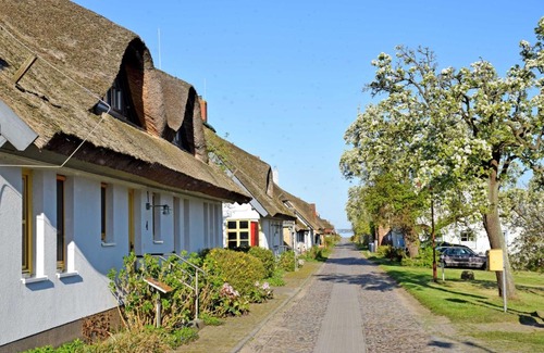 Lancken-Granitz House | Ferienwohnungen im Fischerdorf und