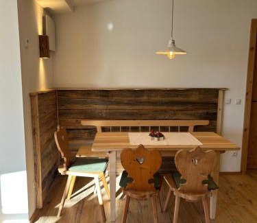 Dietramszell Apartment | Ferienwohung Dennabruck mit Whirlpool