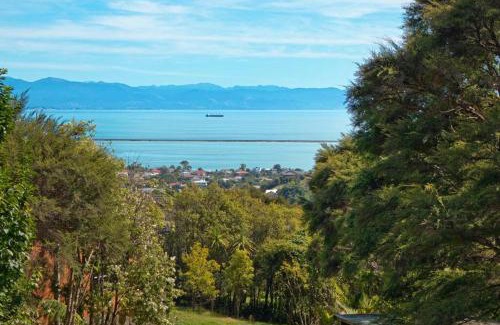 Atawhai House | Fern Cottage Escape
