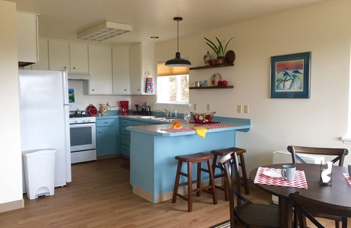 Homer House | Fern CreeknConvenient location w/spectacular views!