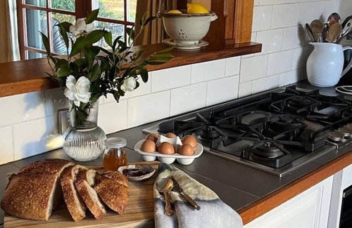 Bilpin Cottage | Ferngrove Cottage - Idyllic Mountain Retreat