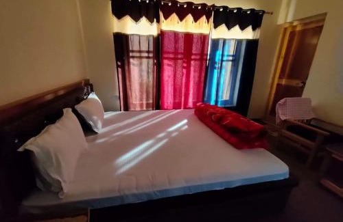 Hunder Bed & Breakfast | Feroz Homestay Ladakh by LexStays
