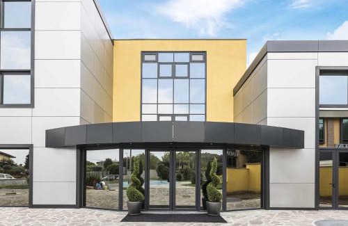 Carugate Hotel | Ferrari Hotel