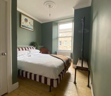 Tollcross Apartment | Festival flat