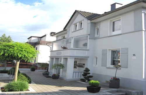 Bad Pyrmont Apartment | Fewo Am Living Garden - Fewo Am Living Garden*, central in Bad Pyrmont, 1-4