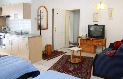 Wernborn Apartment | Fewo U3 = Gerlinde - Haus U, für 1-15 Personen, 25km bis Ffm-nord