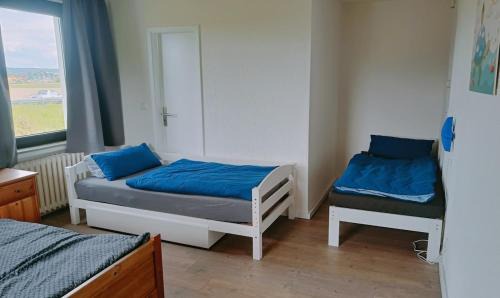 Hessisch Oldendorf Apartment | FeWo Weserblick am Radwanderweg 4 Personen WLAN Wasserblick A2 Rinteln Hameln