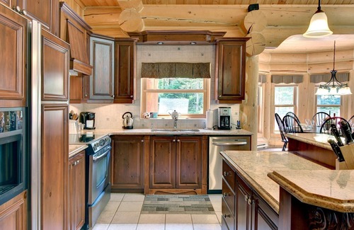 Fiddler Lake Resort Ski Chalet | Fiddler Lake Cottage #24 - Comfy Rabbit
