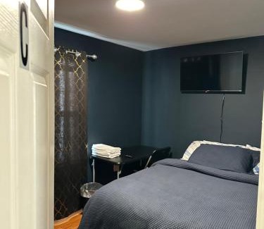 Irvington House | Fidelia Crystal Room, Queen Bed minutes from Newark Liberty International Airport and Newark Penn Station