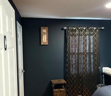Irvington House | Fidelia Crystal Room, Queen Bed minutes from Newark Liberty International Airport and Newark Penn Station