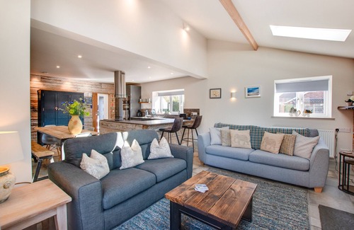 Hindolveston House | Field View - Three Bedroom House, Sleeps 6