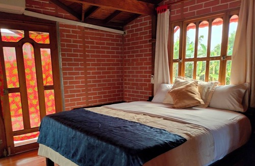Apiay House | Finca Privada con Casa en Madera Tipo Chalet, !a 15 min del Centro!