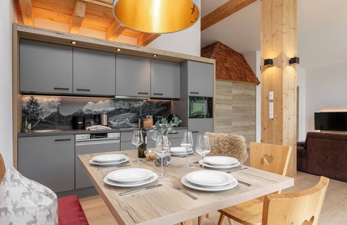 Haus im Ennstal Apartment | Fine split-level apartment with a private sauna